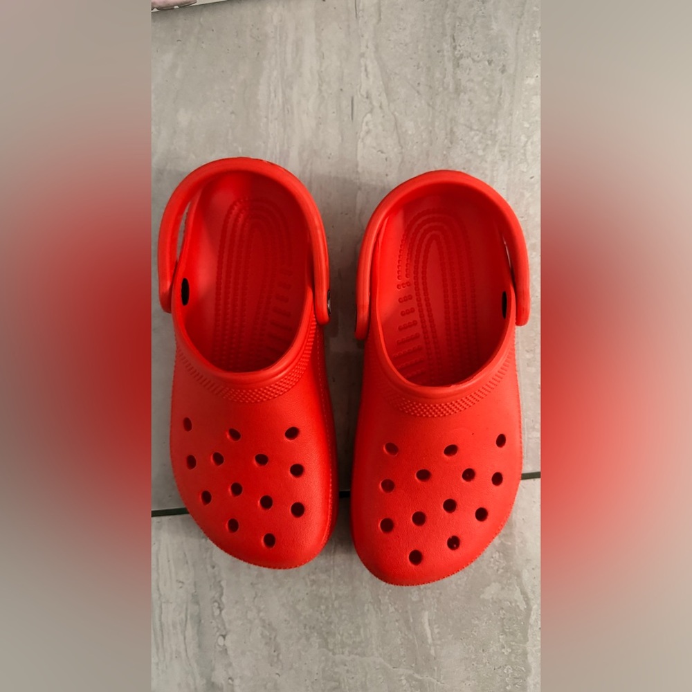CROCS Classic Clog Sandals in Bright Red